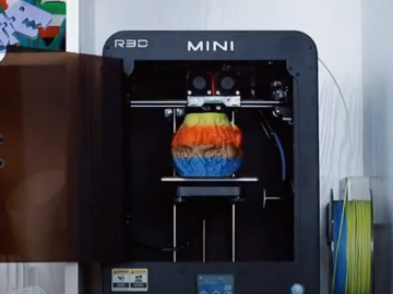 CREATEBOT R3D-Woooo~We are printng a colorful sea!